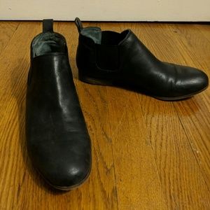 Franco Sarto ankle booties size 6